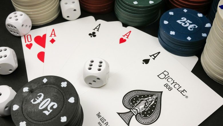 What are the key factors to consider when choosing an online gambling platform?